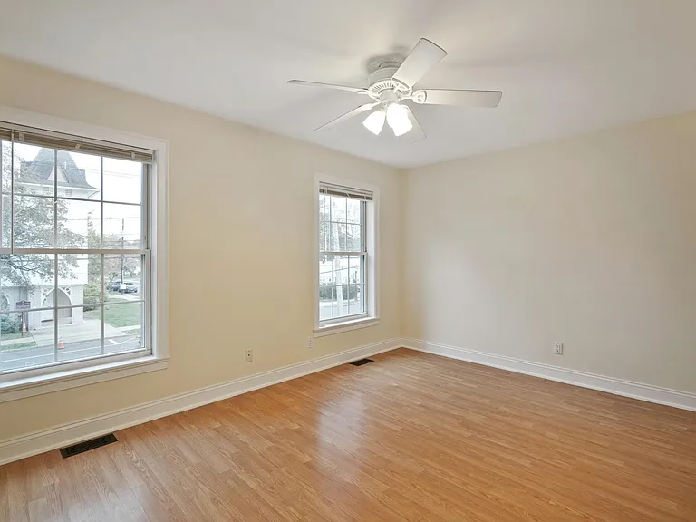 48 Central Ave — Photo 7