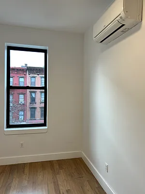 Rented by Voro Purple LLC | media 3