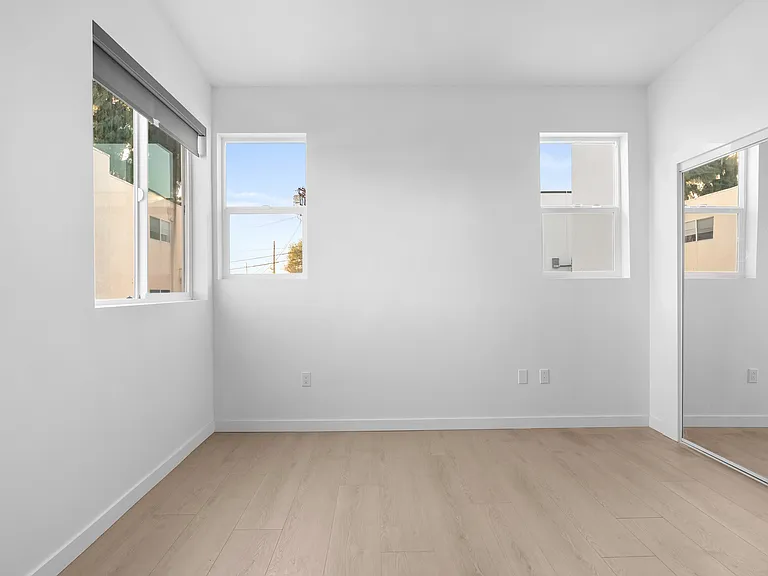 8730 Etiwanda Ave #2 — Photo 14