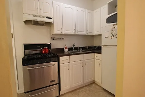 Rented by Maison International | media 44