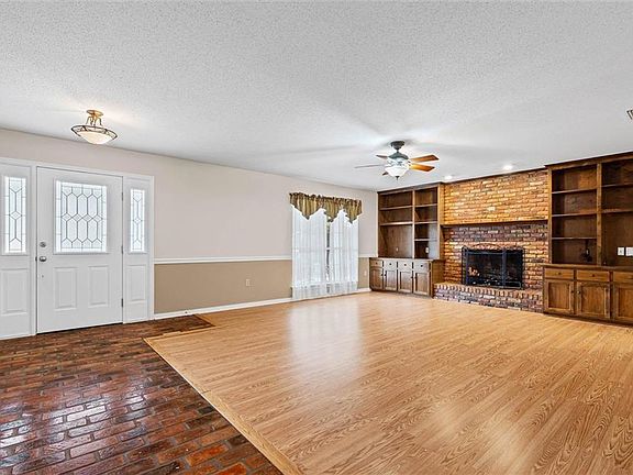 3rd image of 6104 Scenic West Dr