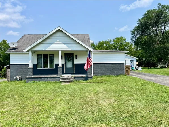 1752 S 88th Rd, Greensboro, PA 15338