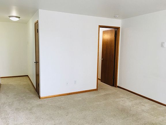 3rd image of 520 & 524 NE 112th St #520-05