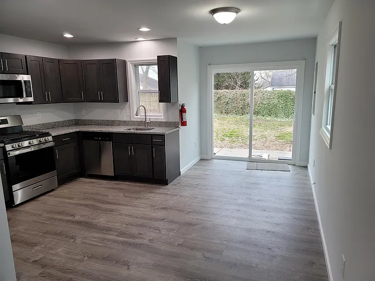 119 Seneca Lake Dr — Photo 5