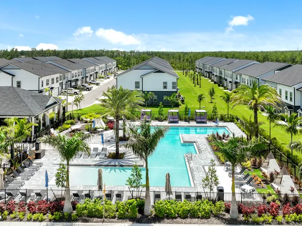 Novo Gateway Apartments and Townhomes