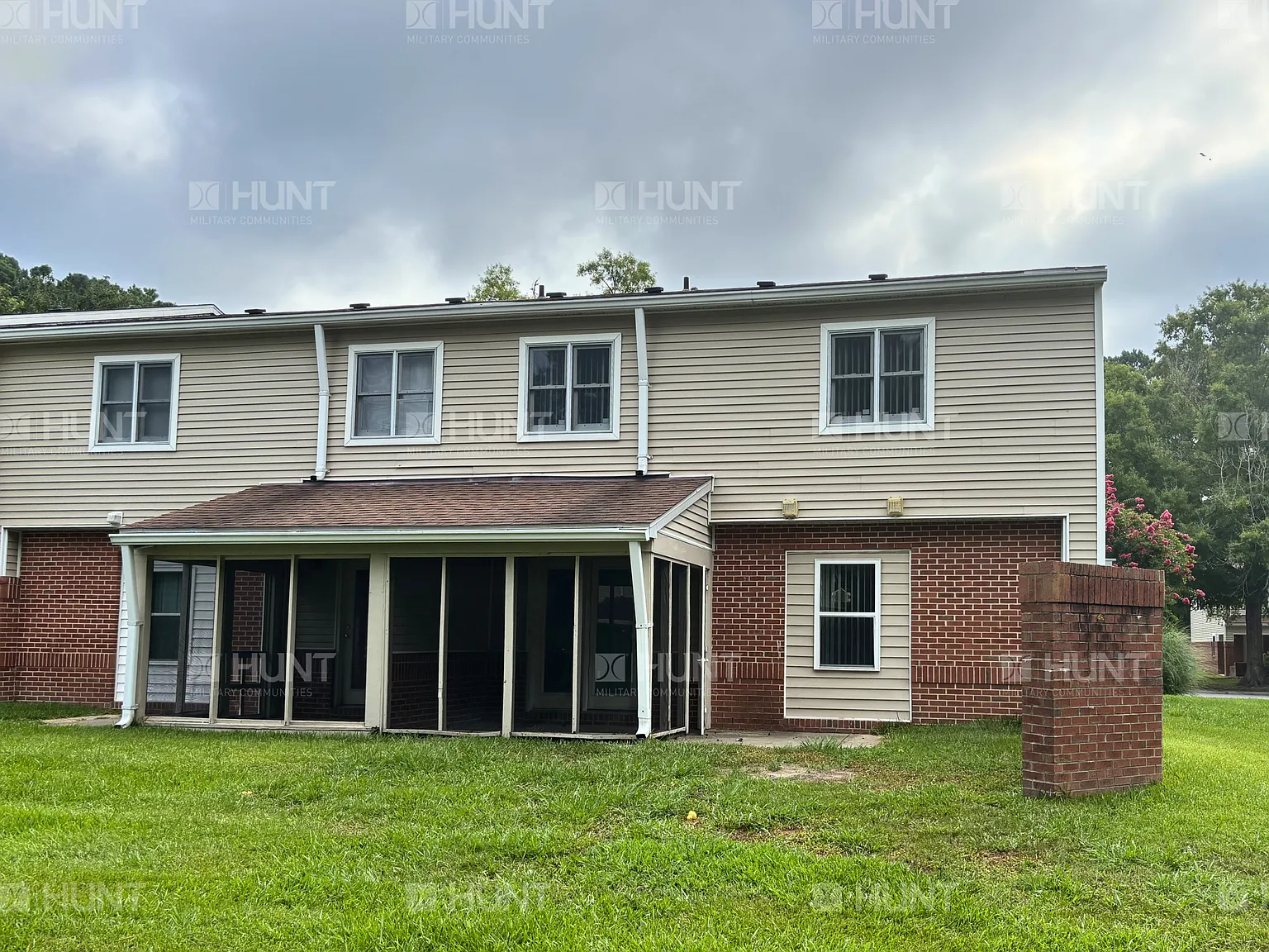 4 bed, 2.5 bath, 1612 sqft, $1,700 — Photo 2