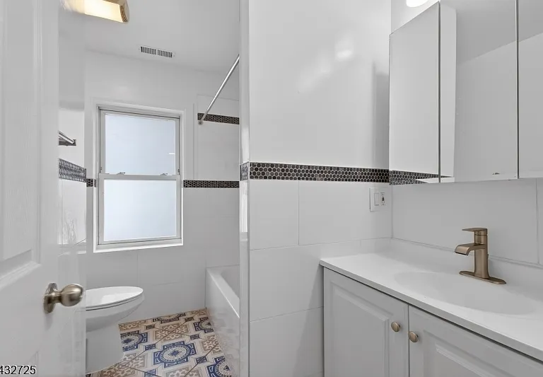 223 Main St #2 — Photo 16