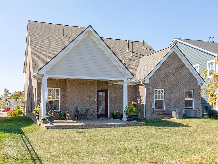1055 Crisp Spring Dr — Photo 45