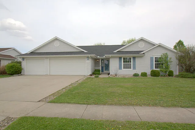 512 N Cedar Dr photo 1