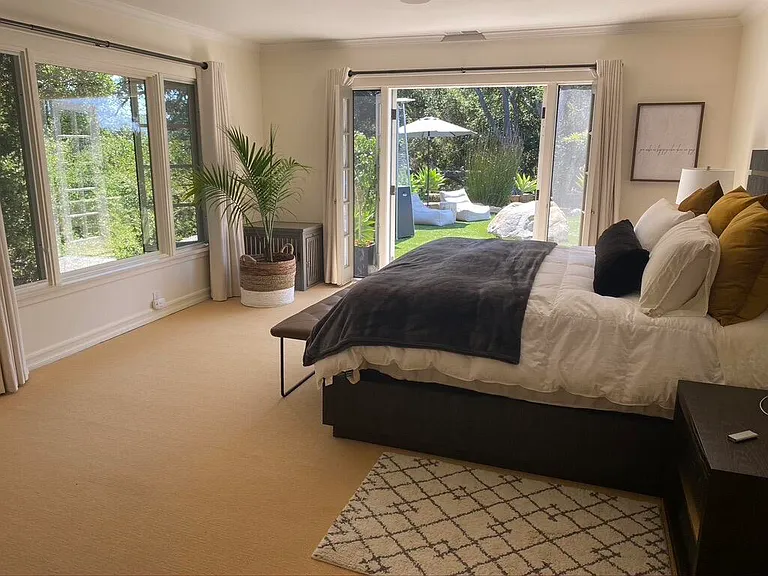 696 Ladera Ln — Photo 7