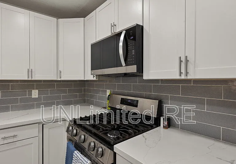 3486 N Christine Dr — Photo 9
