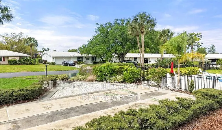 325 Englewood Isles Pkwy — Photo 14