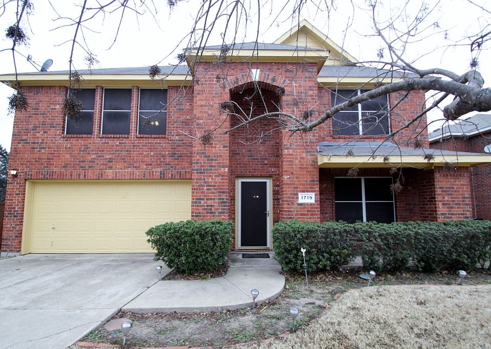 1st image of 1719 Cedarbrook Dr