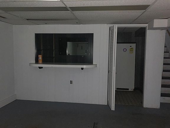 3rd image of 2478 Norman Dr