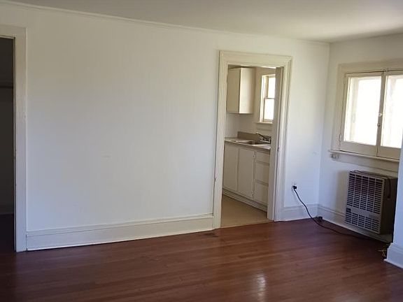 2nd image of 230 Joslen Blvd APT 5