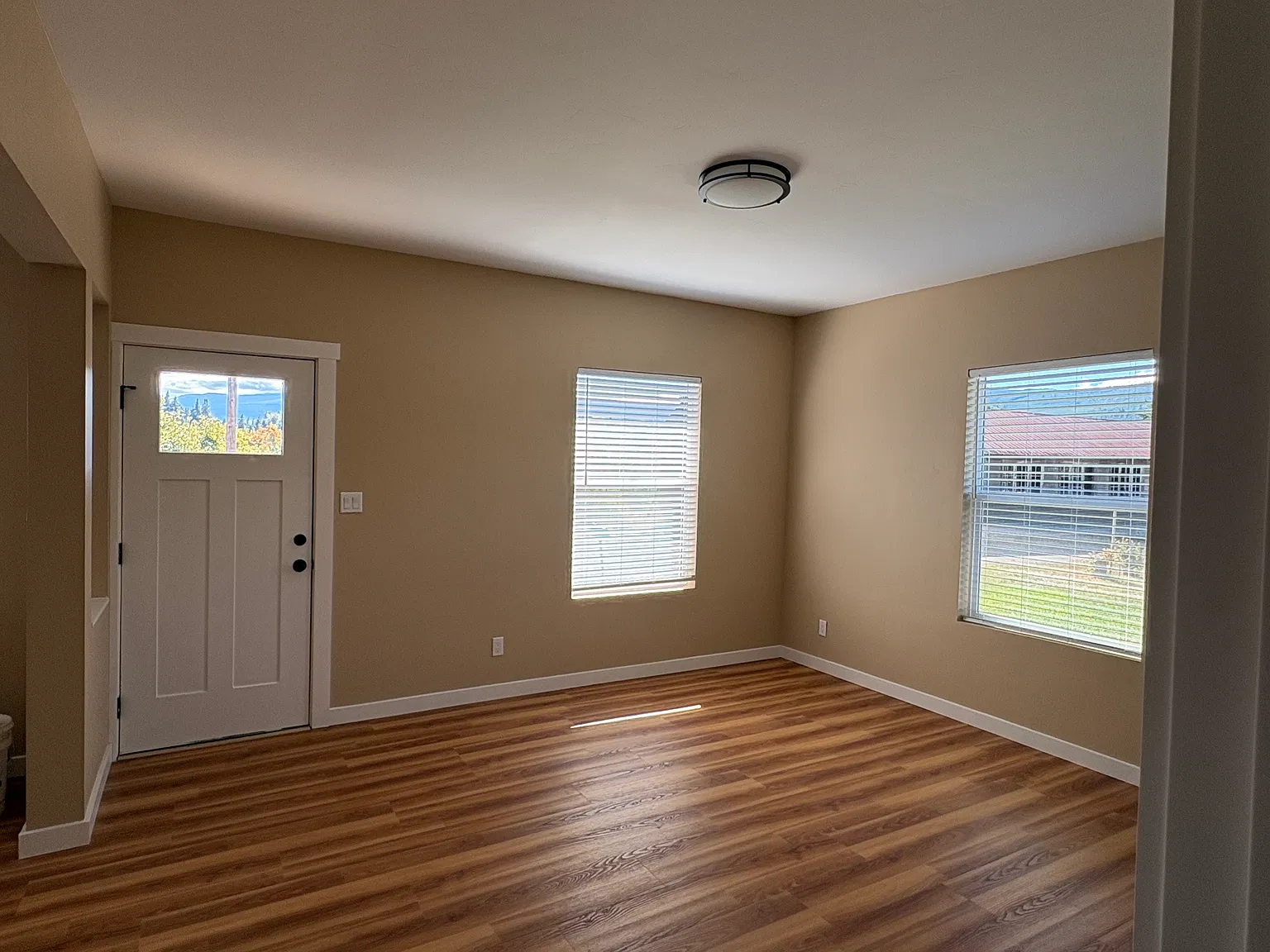 1 bed, 796 sqft, $1,600 — Photo 4