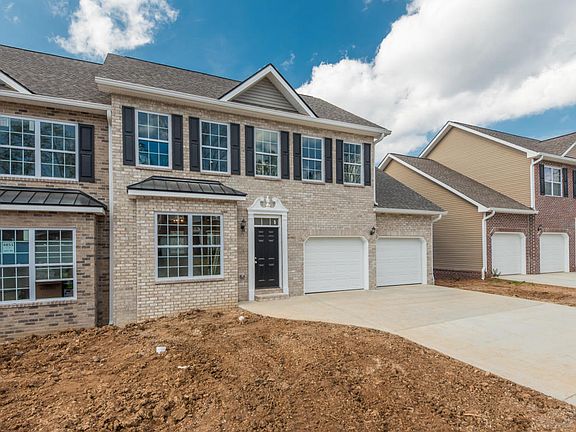 2nd image of 4855 Briar Rock Ln