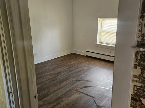 29 2nd St Unit 2R, Catasauqua, PA 18032