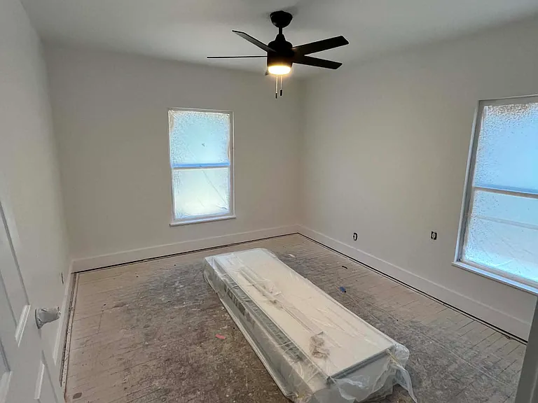 4855 Elena St — Photo 11