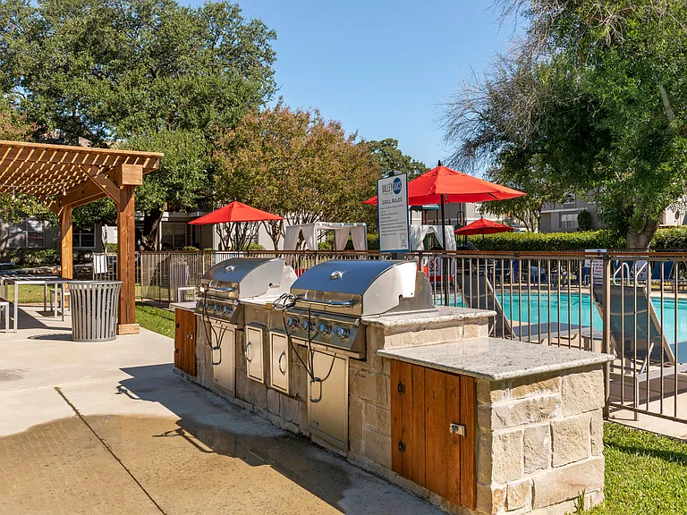 Valley Oaks Apartments — Photo 12