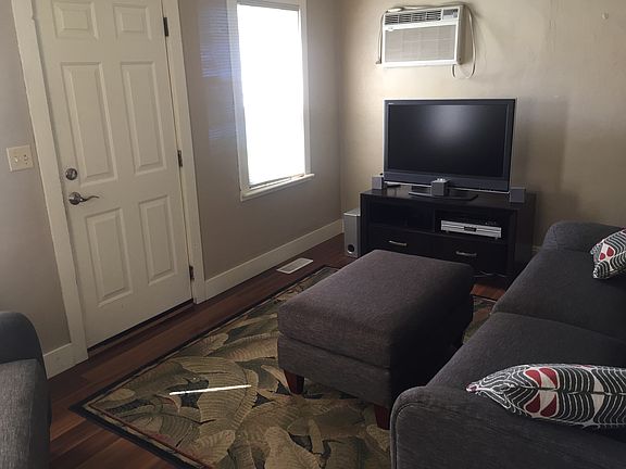 3rd image of 305 Tieton Ave