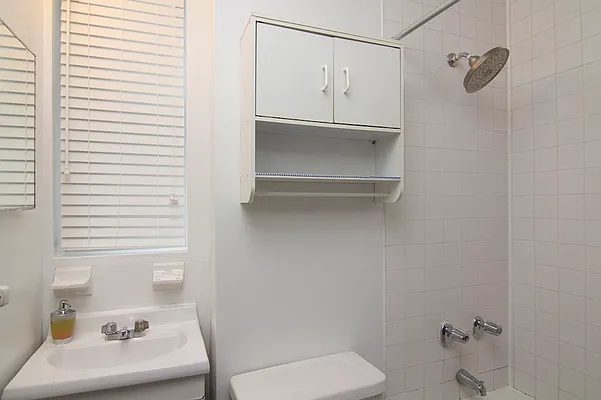 Rented by I Stay NY LLC | media 13