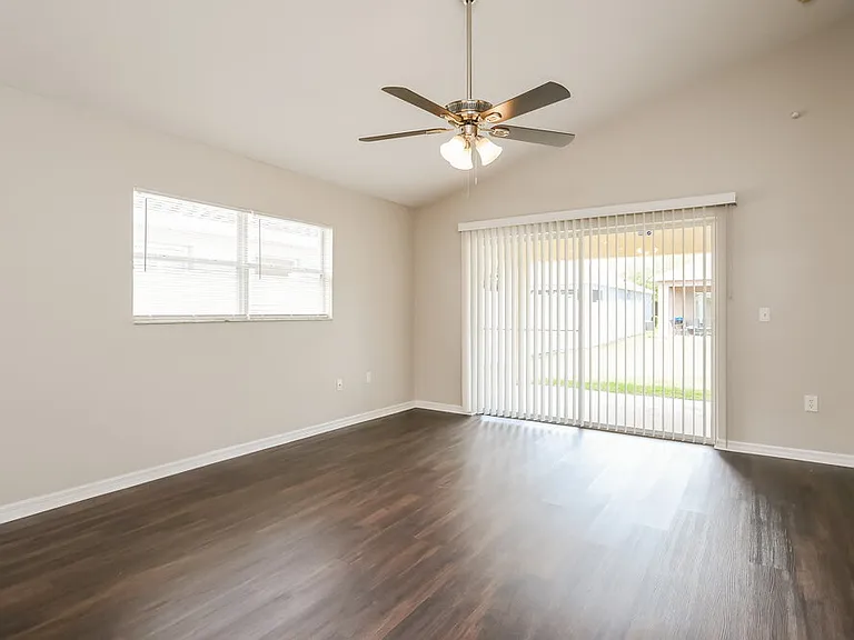 1167 Sophia Blvd — Photo 5