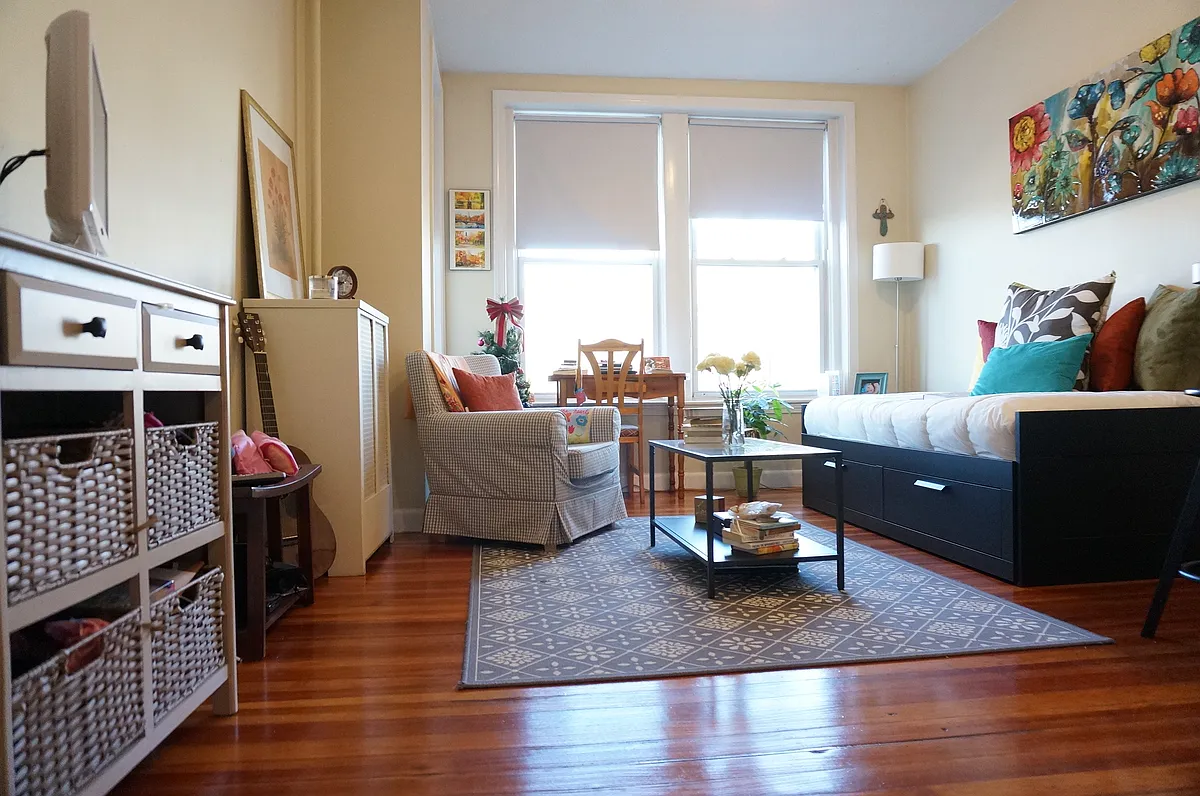 Building Photo - 1132 Commonwealth Ave #5