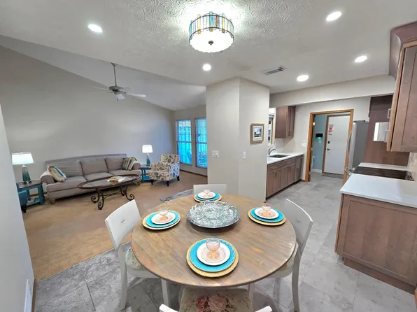 5483 Parkshire Dr, Columbus, OH 43229