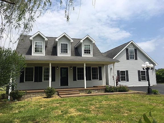 2nd image of 890 Lewis Creek Ln
