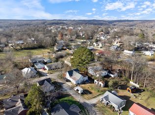 121 Nall Ave, Centerville, TN 37033