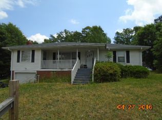 228 Virginia Ave, Greenwood, SC 29646