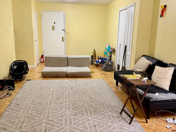 225 Saint Pauls Avenue image 3 of 21