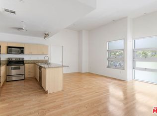 630 W 6th St APT 510, Los Angeles, CA 90017