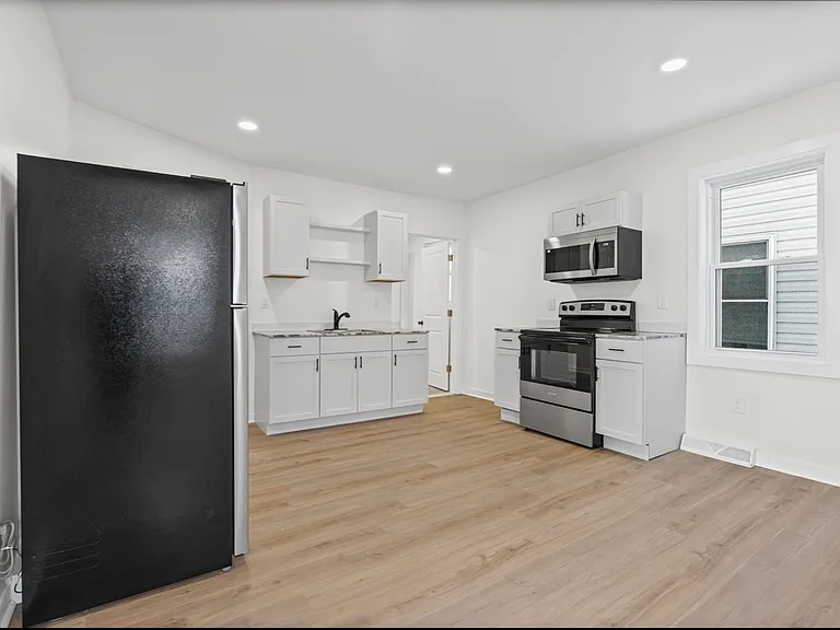 44 Paine St #44A — Photo 7