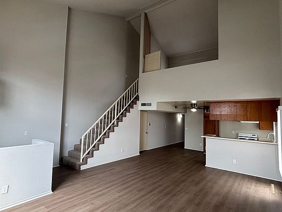 3rd image of 5234 Cartwright Ave #6