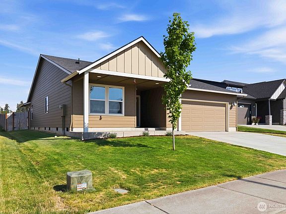 2nd image of 602 Cardinal Avenue