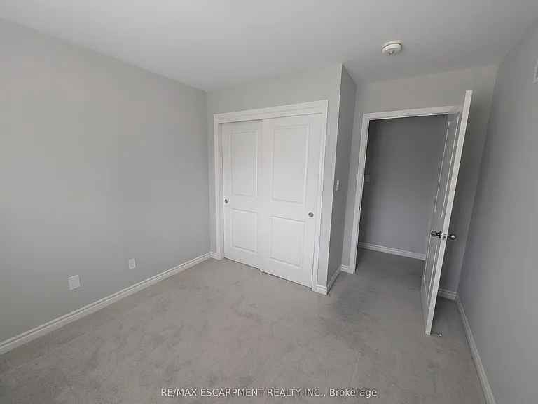 82 Saint George St — Photo 12