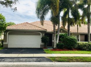 4196 Pine Ridge Ln, Fort Lauderdale, FL 33331