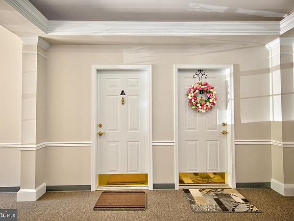 4th image of 404A Harrison Ct #1