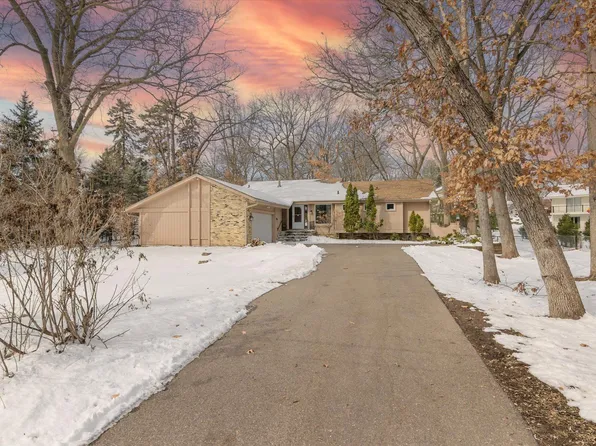 5316 Schaefer Rd, Edina, MN 55436