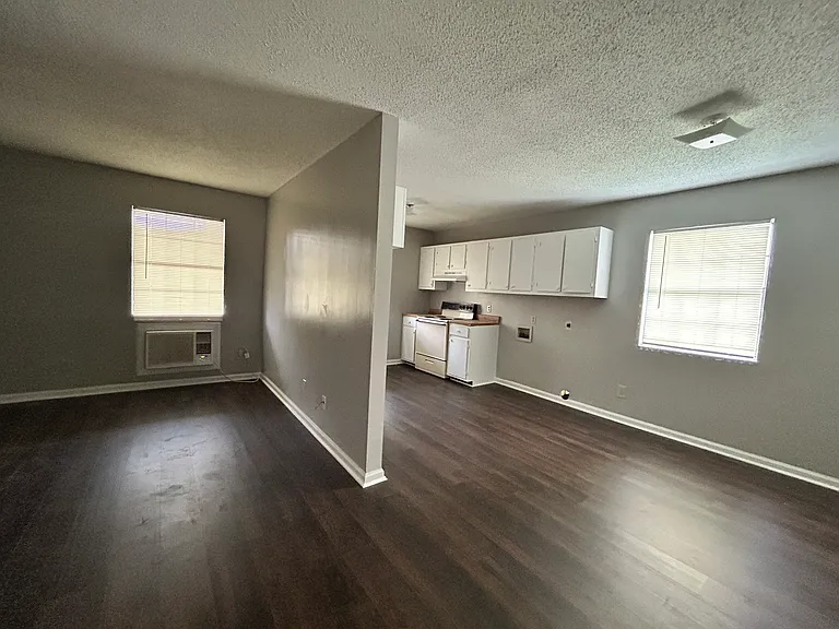 2710 S Taft St #7 — Photo 8
