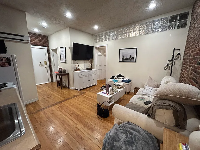 40 Anderson St #2 — Photo 16