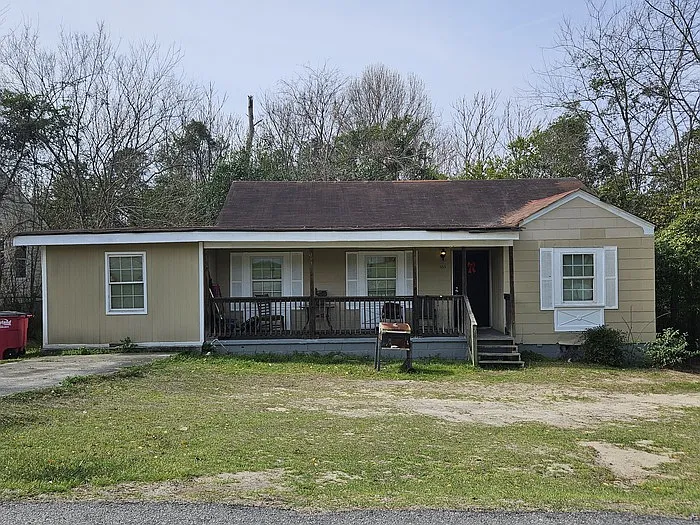 950 Quinlan Dr — Photo 1