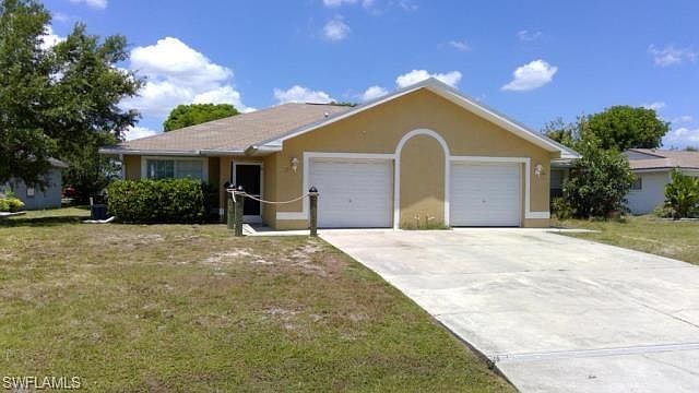 1st image of 524 SE 16th Pl
