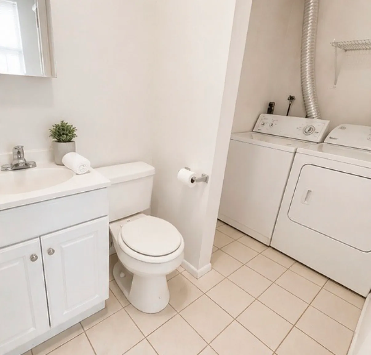 3 bed, 1.5 bath, 1200 sqft, $1,945 — Photo 4