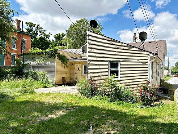 2nd image of 251 Jefferson St #249