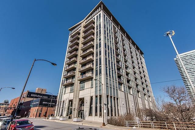 1st image of 740 W Fulton St APT 713