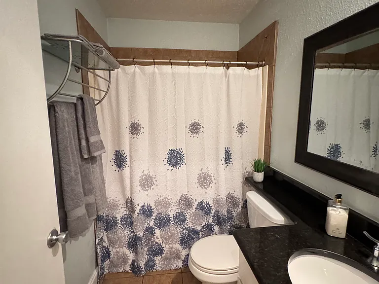 402 Fort Drum Dr — Photo 4