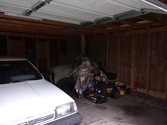 4th image of 501 N 4th St